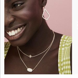 Kendra Scott Gold Pendant  Elisa Necklace